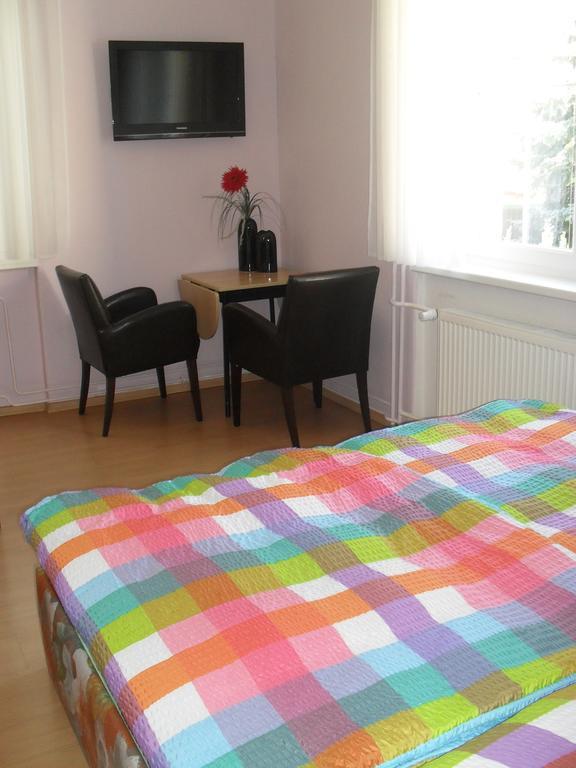 Pension Rak Карловы Вары Экстерьер фото