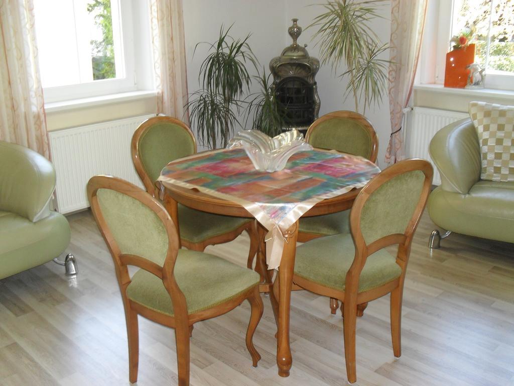 Pension Rak Карловы Вары Экстерьер фото